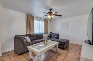 Photo #4: 6062235 Listing