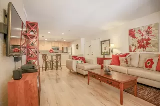 Photo #2: 6062250 Listing