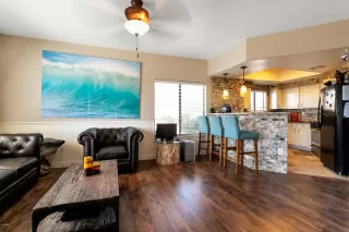 Photo #4: 6062358 Listing