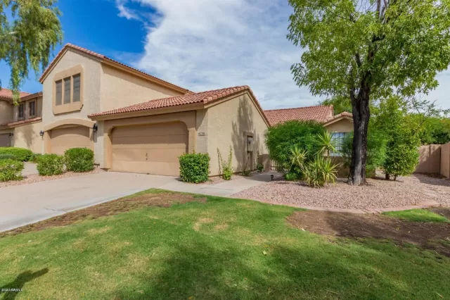 MLS: 6062648 Condo For Sale