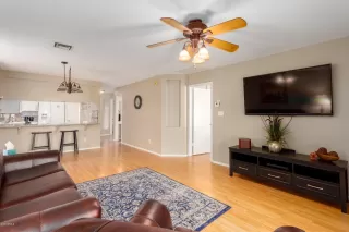 Photo #6: 6062864 Listing