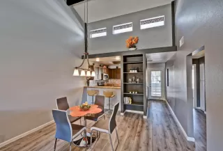 Photo #6: 6062908 Listing