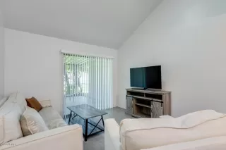 Photo #5: 6063309 Listing 