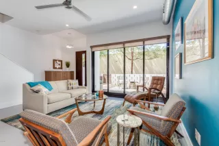 Photo #5: 6063343 Listing