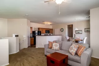 Photo #5: 6063424 Listing