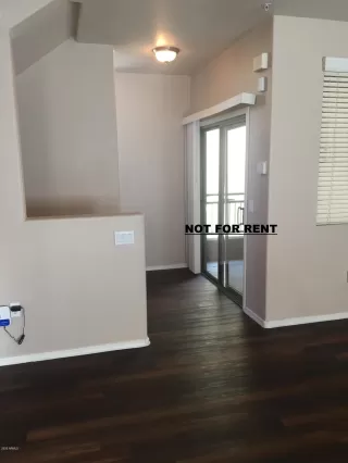 Photo #5: 6063766 Listing