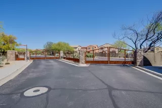 Photo #2: 6063936 Listing 