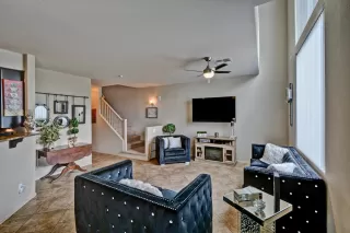 Photo #6: 6063989 Listing