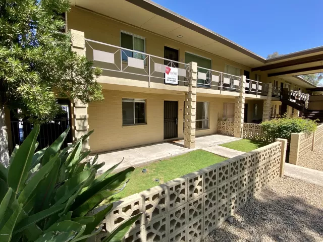 MLS: 6064041 Condo For Sale