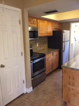 Photo #5: 6064056 Listing 