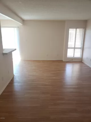 Photo #4: 6064061 Listing 