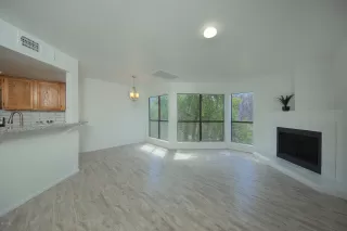 Photo #3: 6064150 Listing