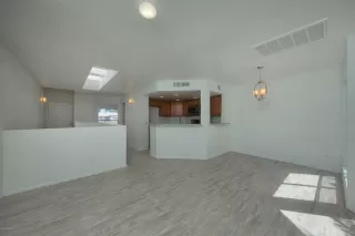 Photo #5: 6064150 Listing