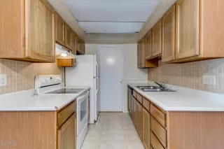 Photo #6: 6064257 Listing