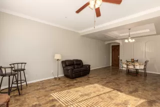 Photo #5: 6064343 Listing