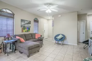 Photo #6: 6064558 Listing