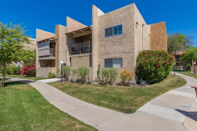 MLS: 6064938 Condo For Sale