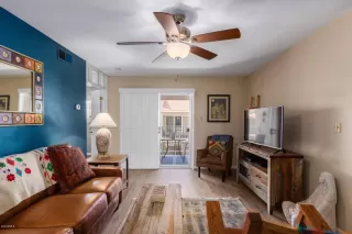 Photo #3: 6064938 Listing