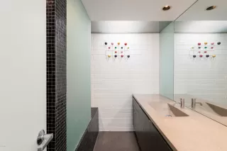 Photo #6: 6065116 Listing