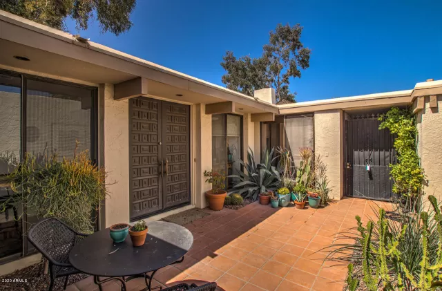 MLS: 6065125 Condo For Sale