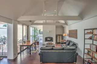 Photo #5: 6065125 Listing