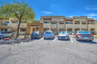 Photo #3: 6065216 Listing