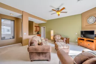 Photo #6: 6065272 Listing