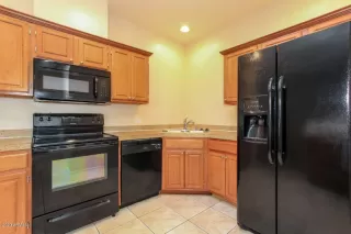 Photo #6: 6065579 Listing