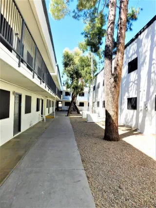 Photo #2: 6065657 Listing