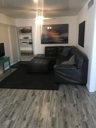 Photo #4: 6065727 Listing