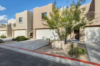 Photo #6: 6065785 Listing