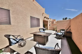 Photo #5: 6065936 Listing