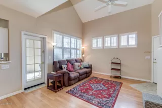 Photo #6: 6065938 Listing