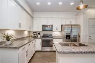 Photo #2: 6066200 Listing 