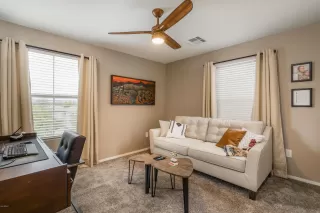 Photo #6: 6066296 Listing