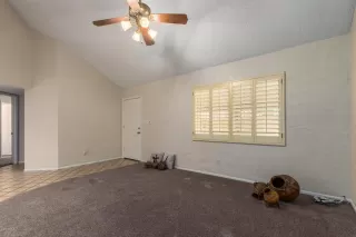 Photo #6: 6066356 Listing