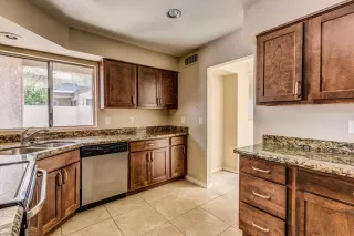 Photo #6: 6066554 Listing