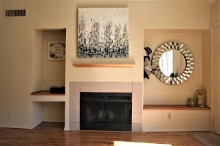 Photo #5: 6066557 Listing