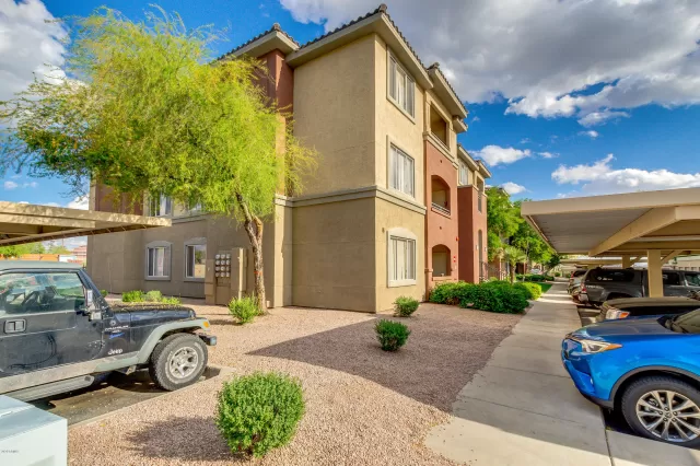 MLS: 6066663 Condo For Sale