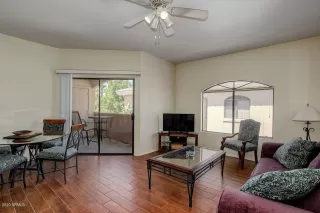 Photo #5: 6066733 Listing