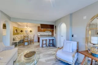 Photo #6: 6066803 Listing 