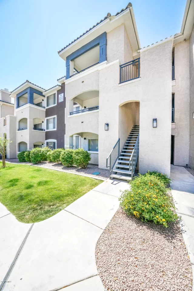 MLS: 6066907 Condo For Sale