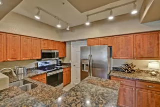 Photo #5: 6066968 Listing 