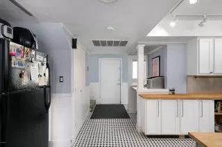 Photo #4: 6067025 Listing