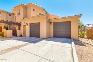 Photo #5: 6067106 Listing