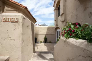 Photo #3: 6067138 Listing