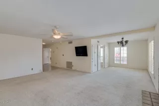 Photo #6: 6067140 Listing