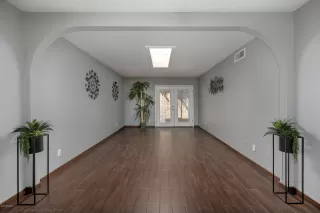 Photo #2: 6067204 Listing