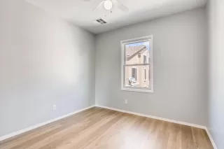 Photo #5: 6067353 Listing