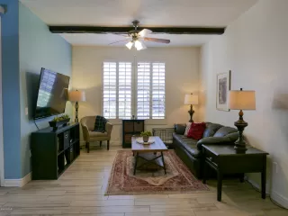 Photo #2: 6067532 Listing